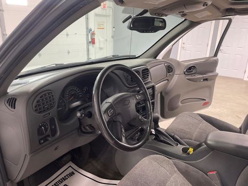 Used 2004 Chevrolet TrailBlazer LT w/ LT Package 1 AWD/4WD image 9