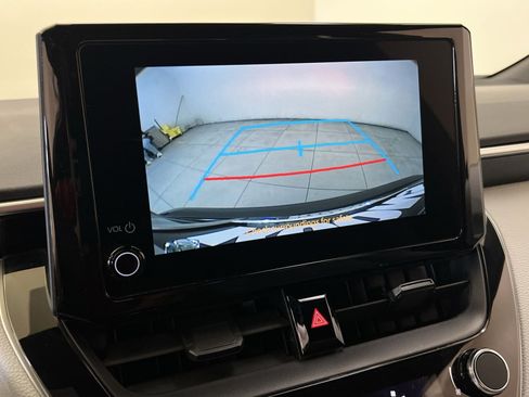 Used 2023 Toyota Corolla SE w/ Carpet Mat Package (TMS) FWD image 17