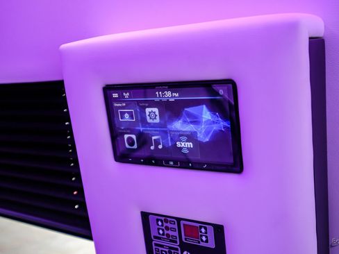 Used 2023 Mercedes-Benz Sprinter 3500 image 88