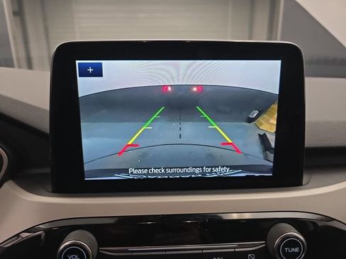 Used 2022 Ford Escape SE image 27