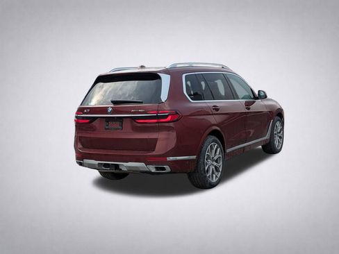 New 2025 BMW X7 xDrive40i w/ Premium Package AWD/4WD image 4