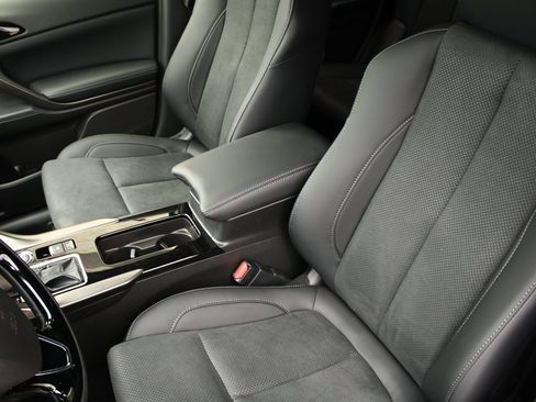 New 2025 Mitsubishi Eclipse Cross SEL image 4