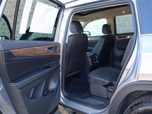 New 2026 Volkswagen Atlas SE image 22