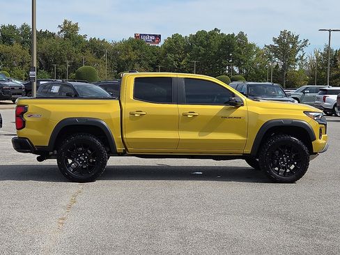 Used 2024 Chevrolet Colorado Z71 w/ LPO, Dark Essentials Package AWD/4WD image 6