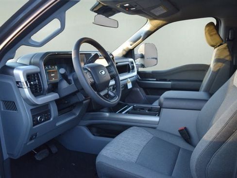 New 2026 Ford F250 XLT w/ XLT Premium Package image 6