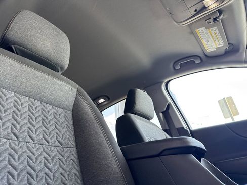 Used 2023 Chevrolet Equinox LT image 18