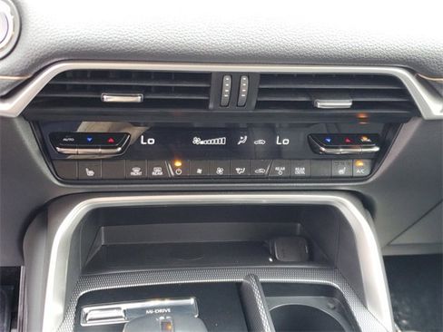 Used 2025 MAZDA CX-90 3.3 Turbo w/ Premium Sport Pkg image 28