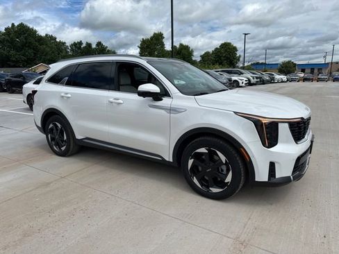 Certified 2025 Kia Sorento SX Prestige AWD/4WD image 19