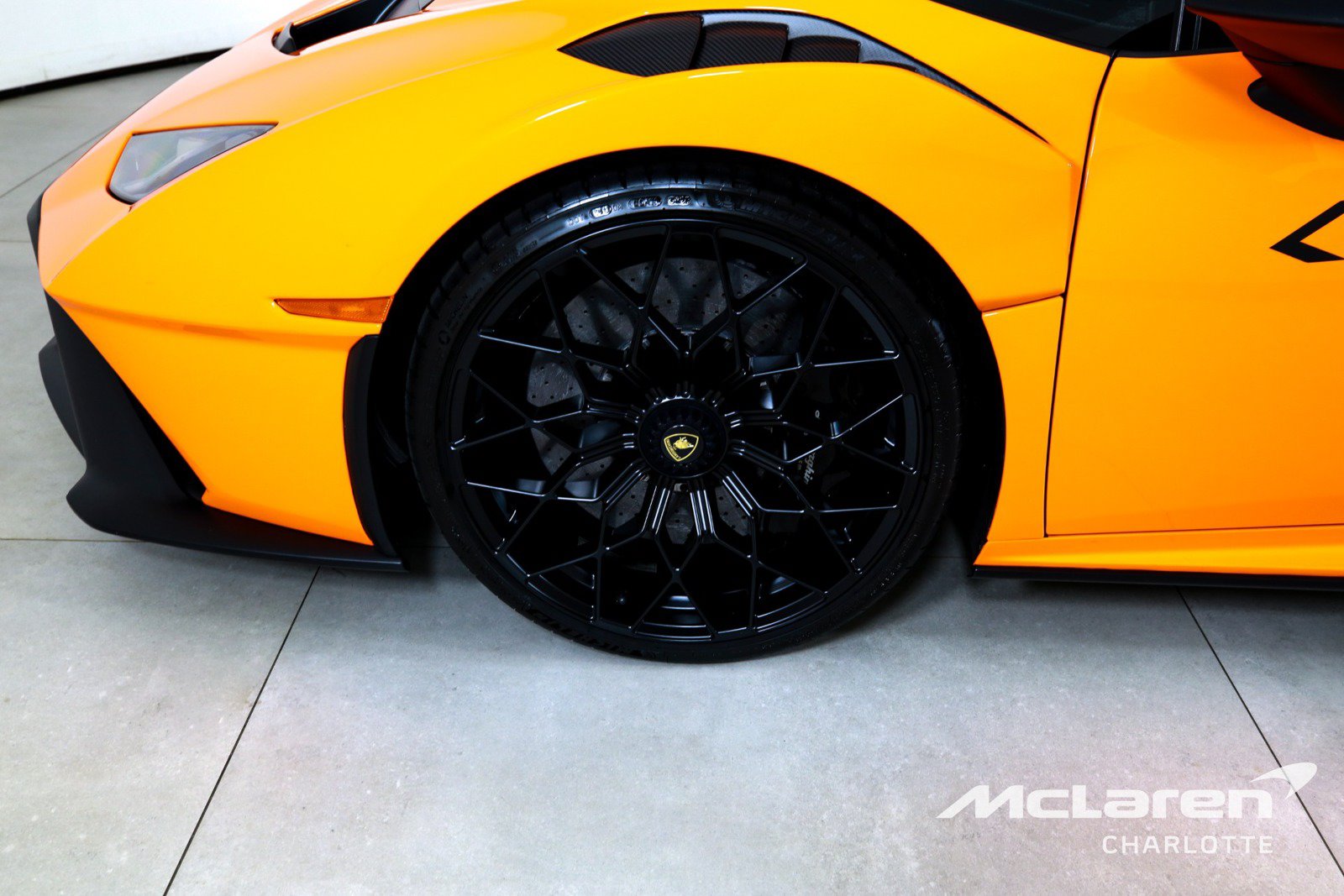 Used 2022 Lamborghini Huracan STO RWD image 24