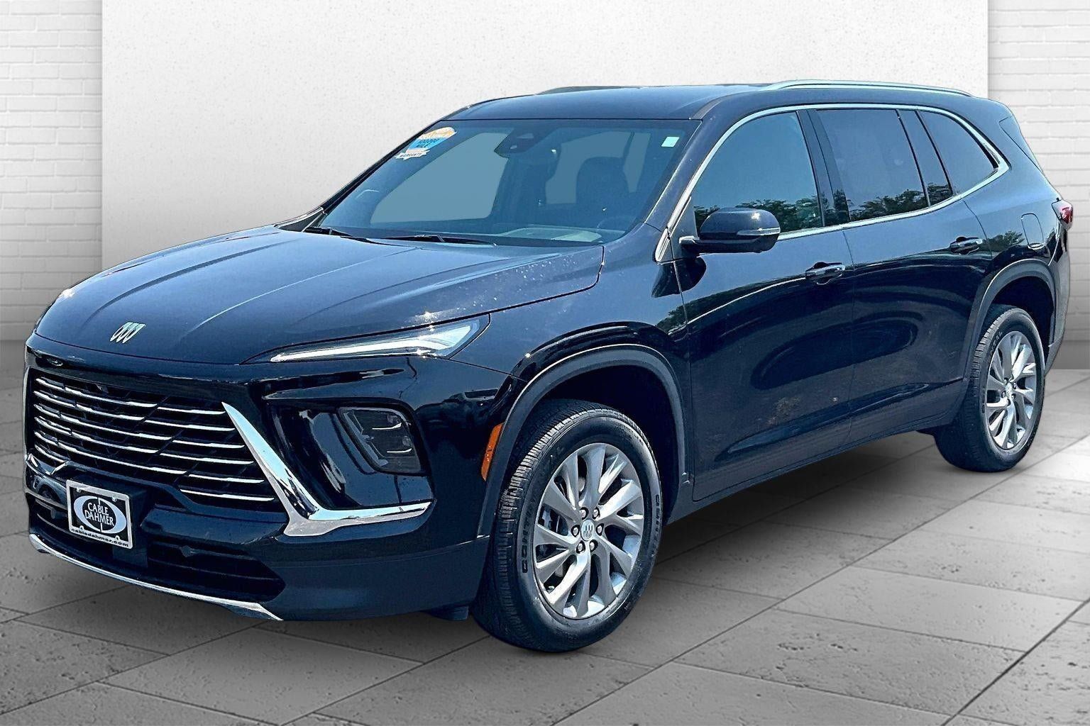 Used 2025 Buick Enclave Preferred FWD image 13