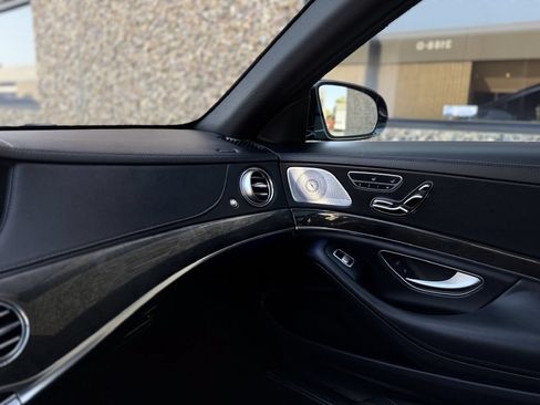 Used 2016 Mercedes-Benz S 550 Sedan image 34