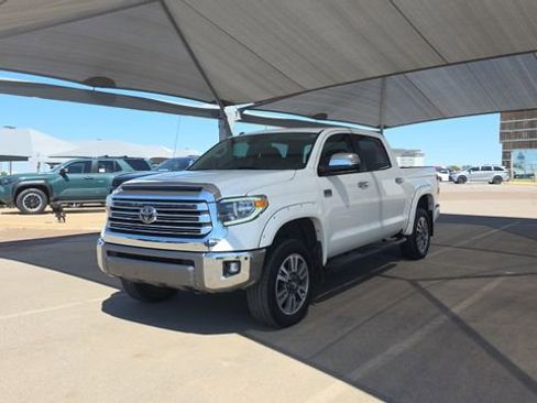 Used 2019 Toyota Tundra Platinum AWD/4WD image 2