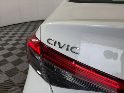 Used 2024 Honda Civic Touring image 15