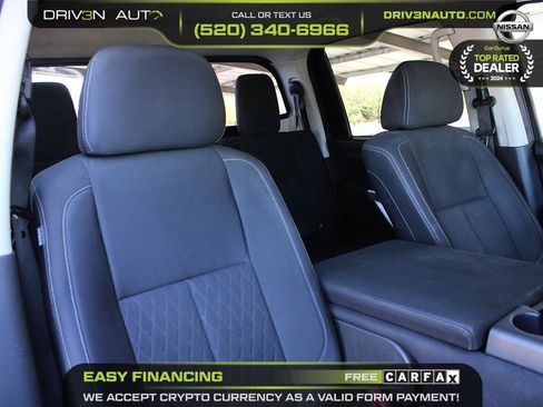 Used 2019 Nissan Titan SV image 15