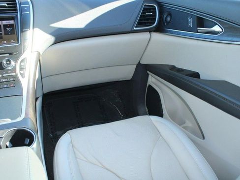 Used 2019 Lincoln Nautilus Reserve w/ Driver Assistance Package image 17