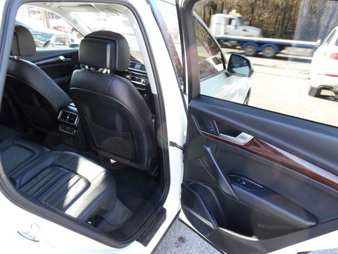 Used 2018 Audi Q5 2.0T Premium Plus w/ Premium Plus Package image 21