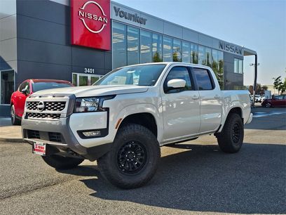 New 2025 Nissan Frontier SV w/ SV Convenience Package