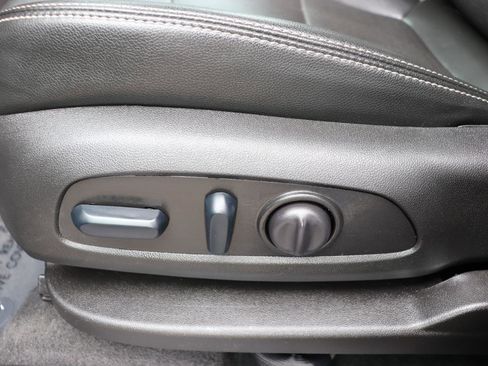 Used 2024 GMC Terrain SLT image 48