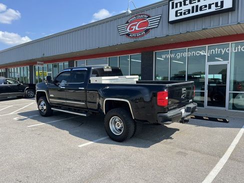 Used 2016 Chevrolet Silverado 3500 High Country w/ Duramax Plus Package image 4