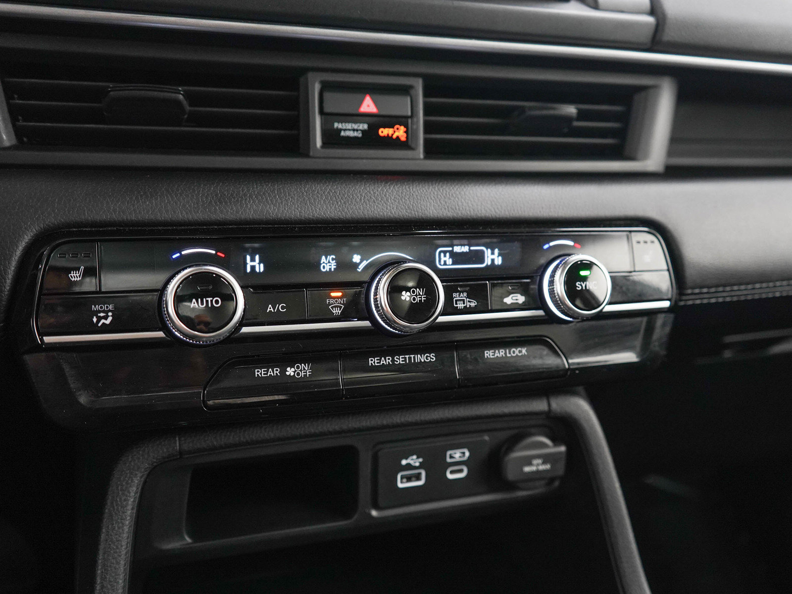 Used 2024 Honda Pilot Touring image 23