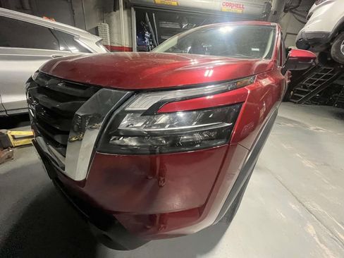 Used 2024 Nissan Pathfinder SV AWD/4WD image 8