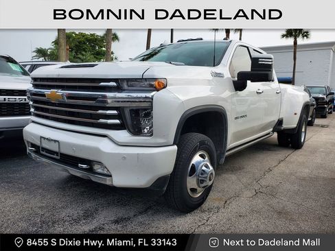 Used 2022 Chevrolet Silverado 3500 High Country image 2