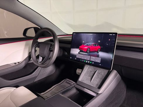 Used 2024 Tesla Model 3 Performance AWD/4WD image 25