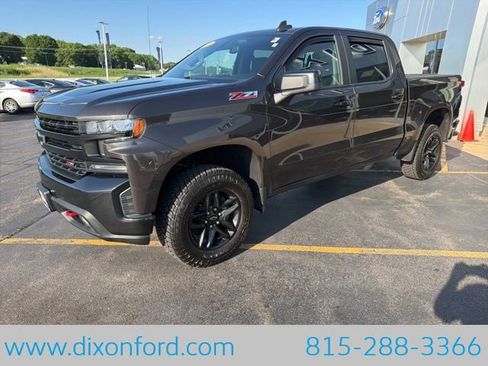 Used 2021 Chevrolet Silverado 1500 LT Trail Boss w/ Bed Protection Package AWD/4WD image 3