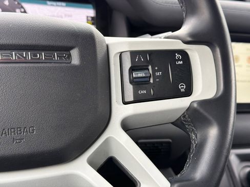 Used 2023 Land Rover Defender 110 S image 21