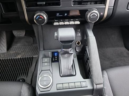 Used 2025 Toyota Tacoma SR5 RWD image 7