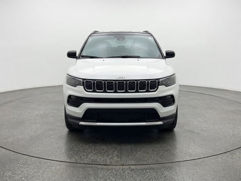 Used 2025 Jeep Compass Limited AWD/4WD image 2