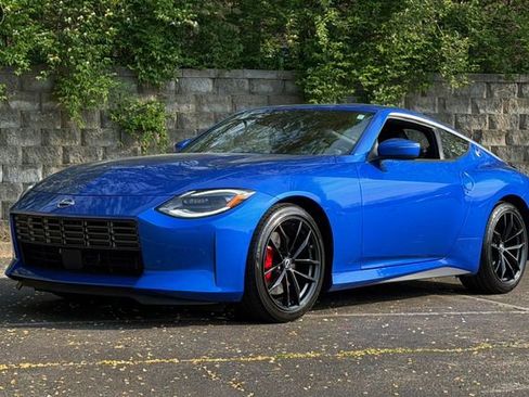 Used 2025 Nissan Z Performance w/ Floor Mat Package RWD image 11
