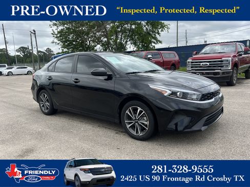 Used 2023 Kia Forte LXS image 1