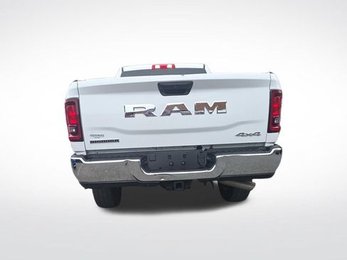 Used 2025 RAM 2500 Big Horn AWD/4WD image 4