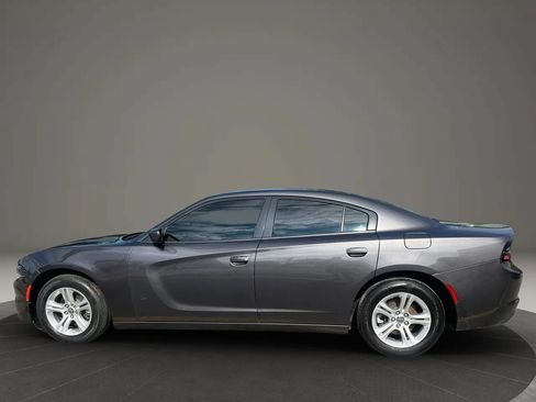 Used 2022 Dodge Charger SXT RWD image 8