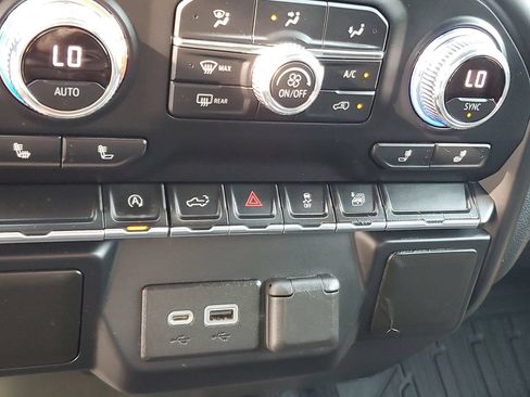 Used 2020 GMC Sierra 1500 SLE w/ SLE Value Package RWD image 23