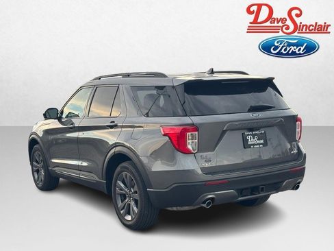 Used 2023 Ford Explorer XLT w/ Equipment Group 202A AWD/4WD image 9