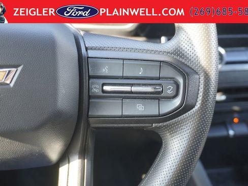 Used 2024 Chevrolet Colorado W/T RWD image 23