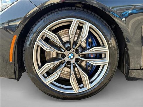 Used 2022 BMW M760i xDrive w/ Luxury Rear Seating Package AWD/4WD image 28