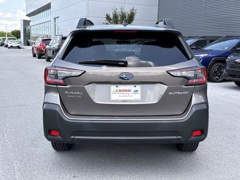 Used 2024 Subaru Outback Premium AWD/4WD image 5