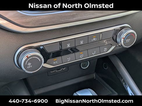 Used 2023 Nissan Altima 2.5 SV AWD/4WD image 19