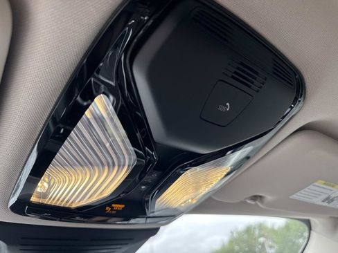 Certified 2026 BMW X7 xDrive40i w/ Premium Package image 28