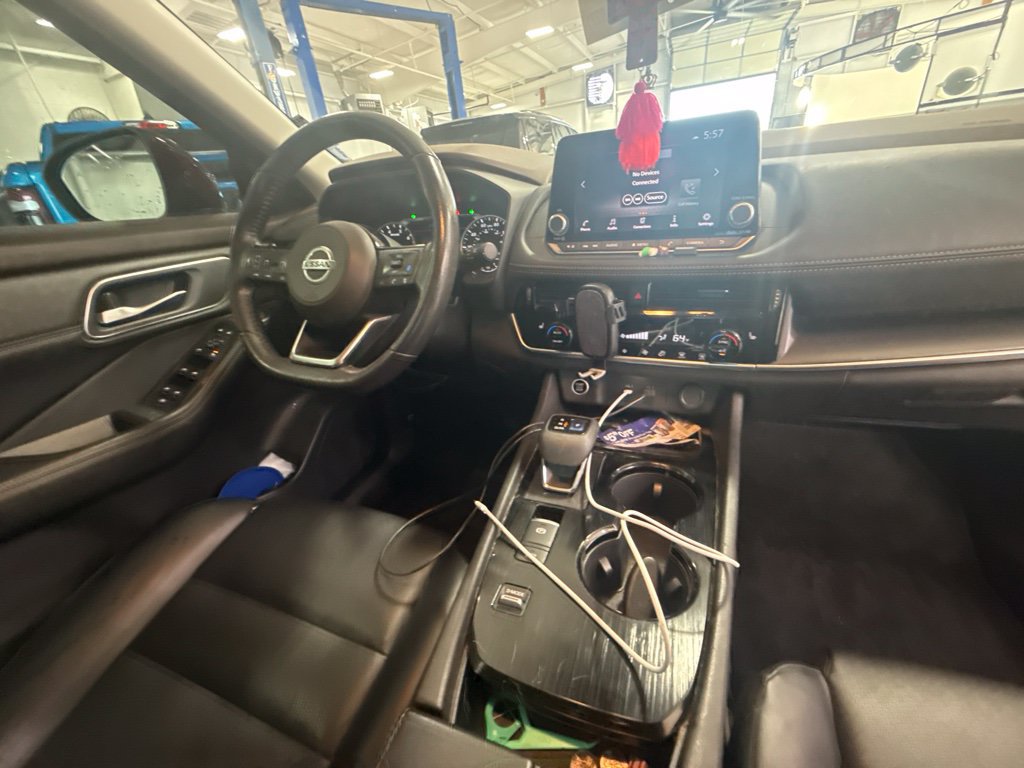 Used 2021 Nissan Rogue SV w/ Premium Package FWD image 15