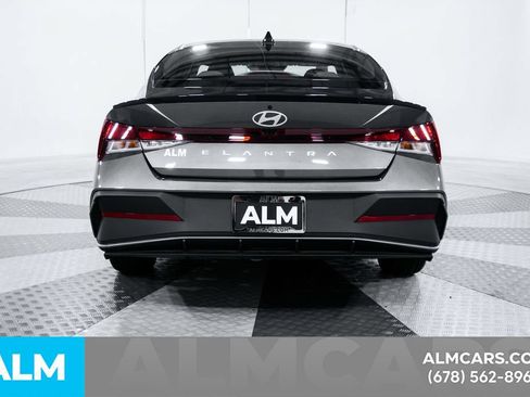 Used 2026 Hyundai Elantra Sport FWD image 5