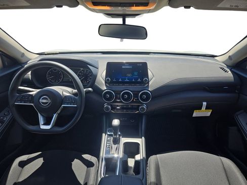Certified 2025 Nissan Sentra SV FWD image 9