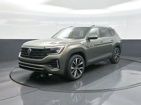 New 2026 Volkswagen Atlas SEL Premium R-Line AWD/4WD image 3