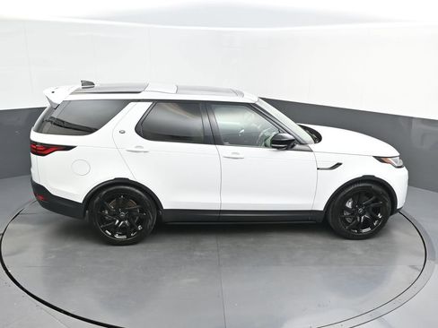 Used 2025 Land Rover Discovery S AWD/4WD image 16