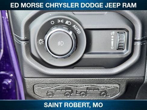 New 2026 Jeep Wrangler Unlimited Rubicon w/ Technology Group AWD/4WD image 19