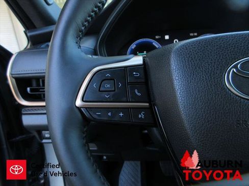 Certified 2025 Toyota Grand Highlander AWD Hybrid image 37
