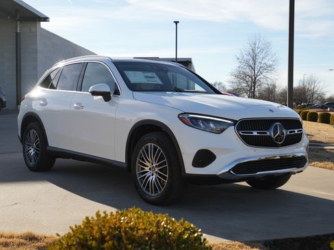 New 2026 Mercedes-Benz GLC 300 4MATIC image 9
